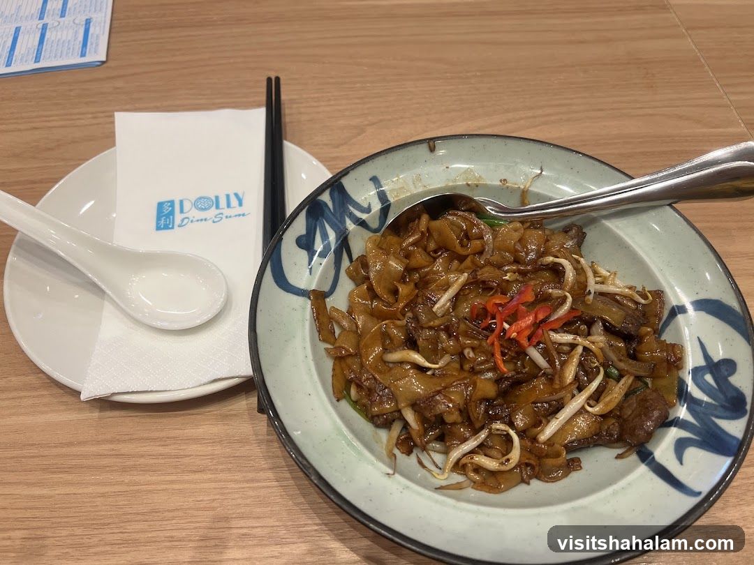 Noodles with Beef and Bean Sprouts