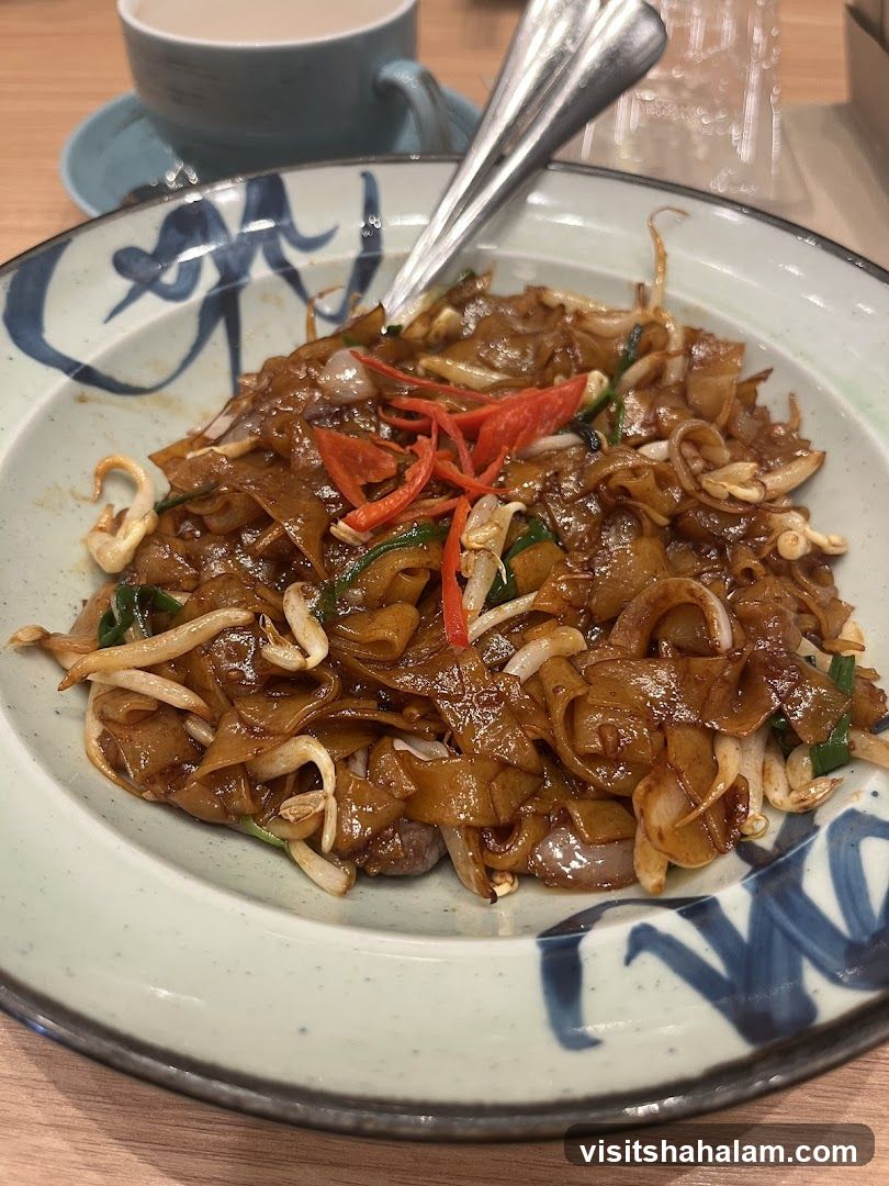 Noodles with Bean Sprouts and Chili