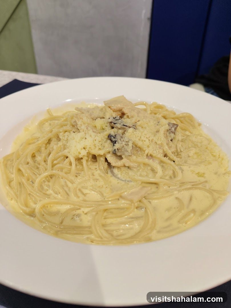 Creamy Spaghetti with Grated Cheese