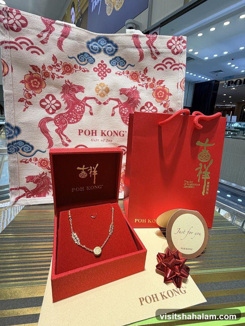 Poh Kong Jewellery Display