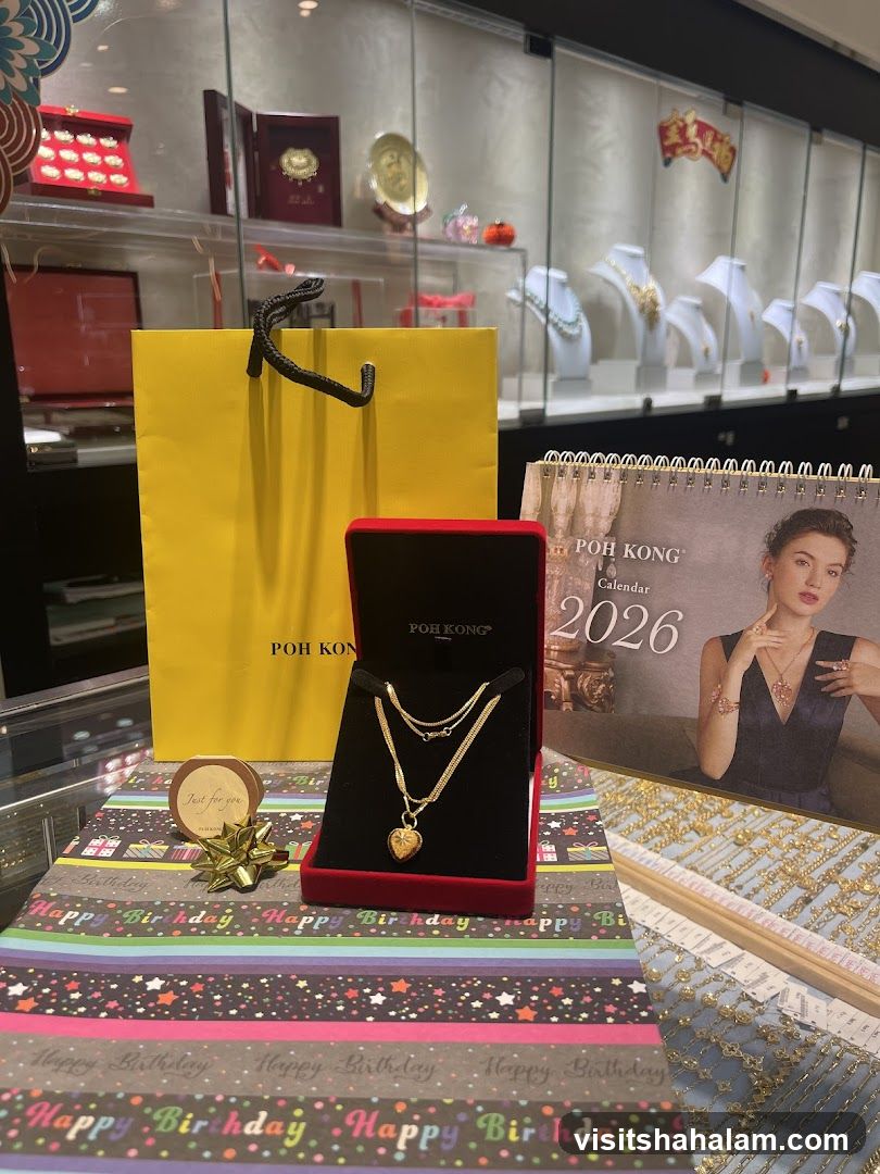 Jewelry Display with Poh Kong Branding