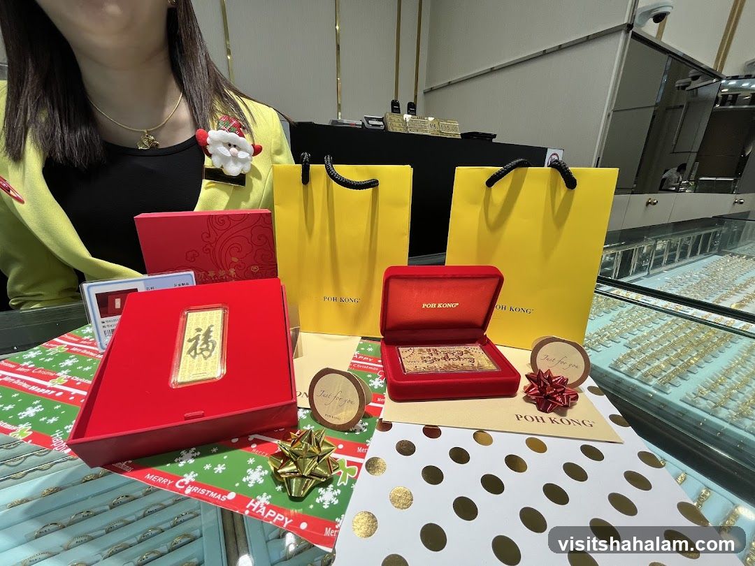 Gold bars and jewelry display