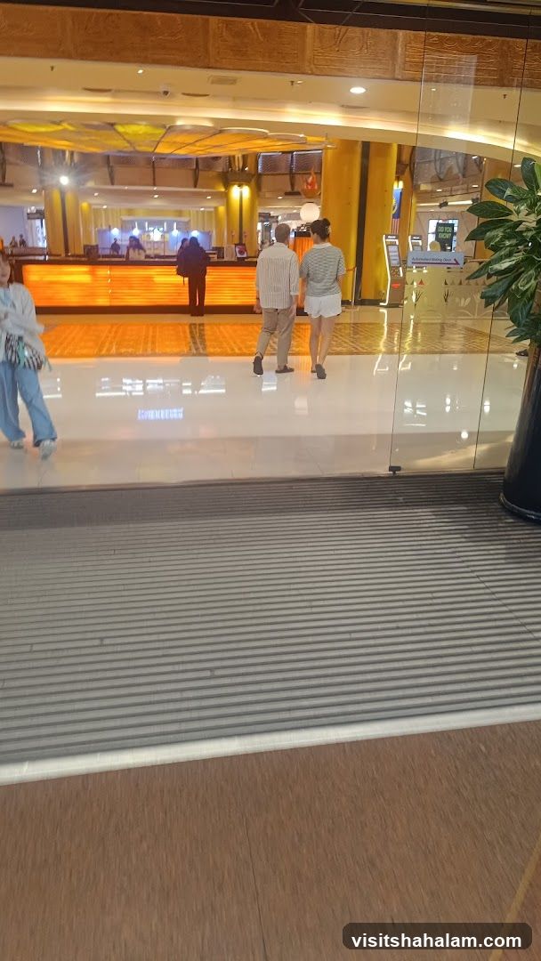 Hotel Lobby