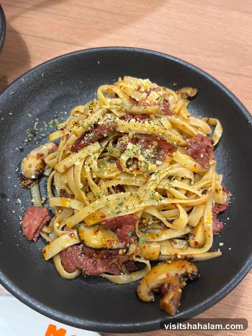 Pasta with Meat and Mushrooms