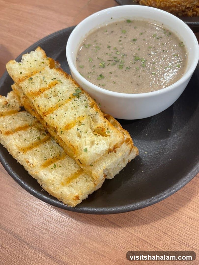 Mushroom Soup with Garlic Bread