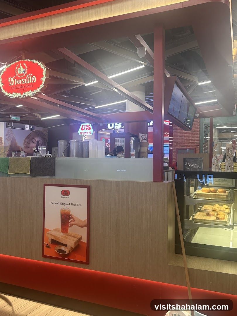 US Pizza and Chatramue Brand Food Stall