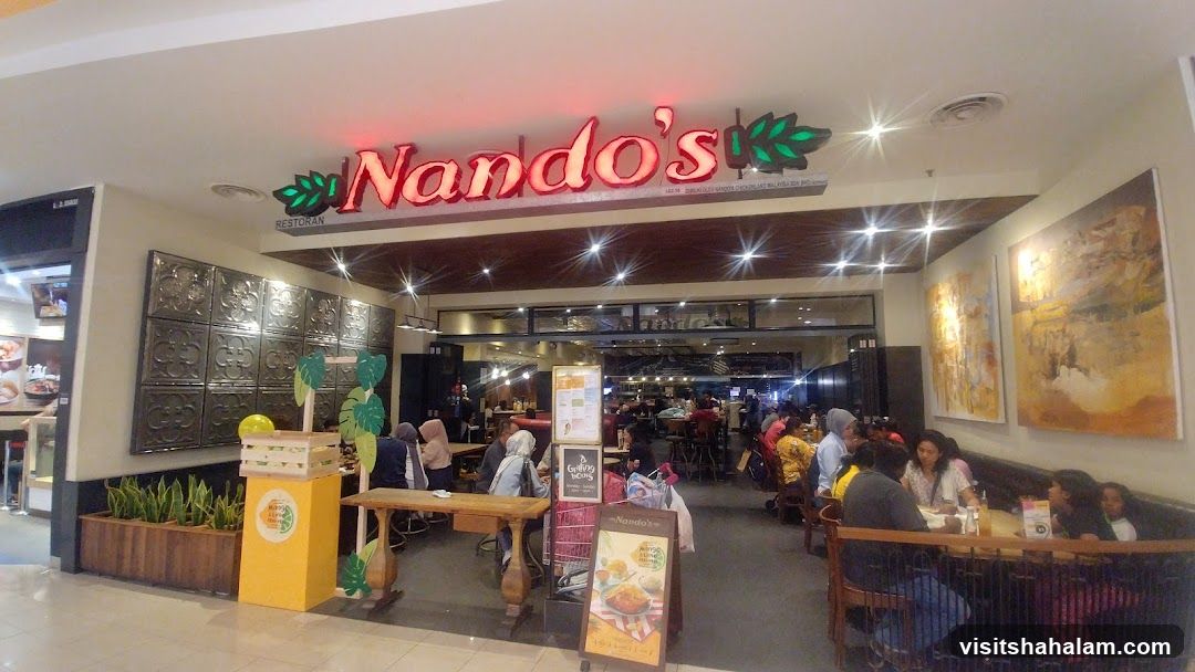 Nando's Restaurant Interior