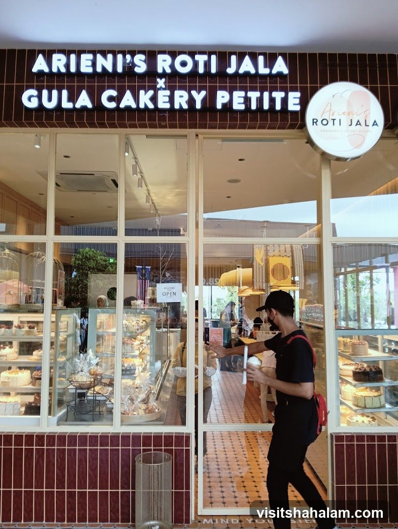 Arieni's Roti Jala x Gula Petite