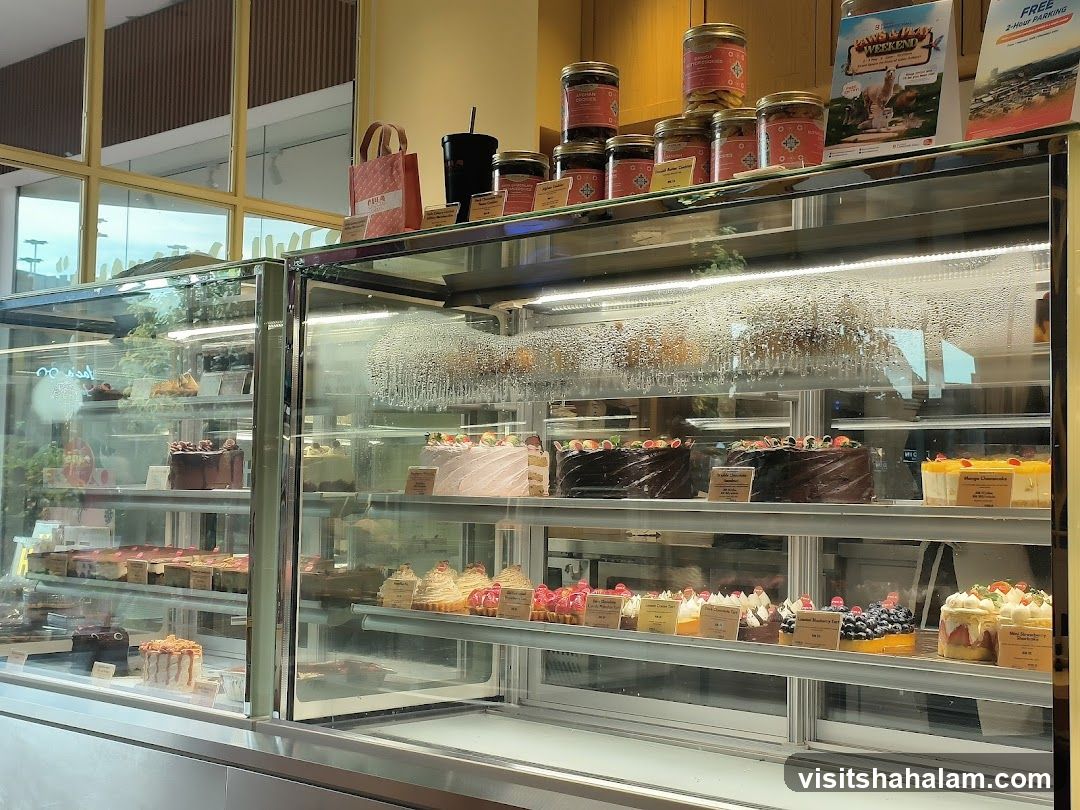 Cakes and Desserts Display