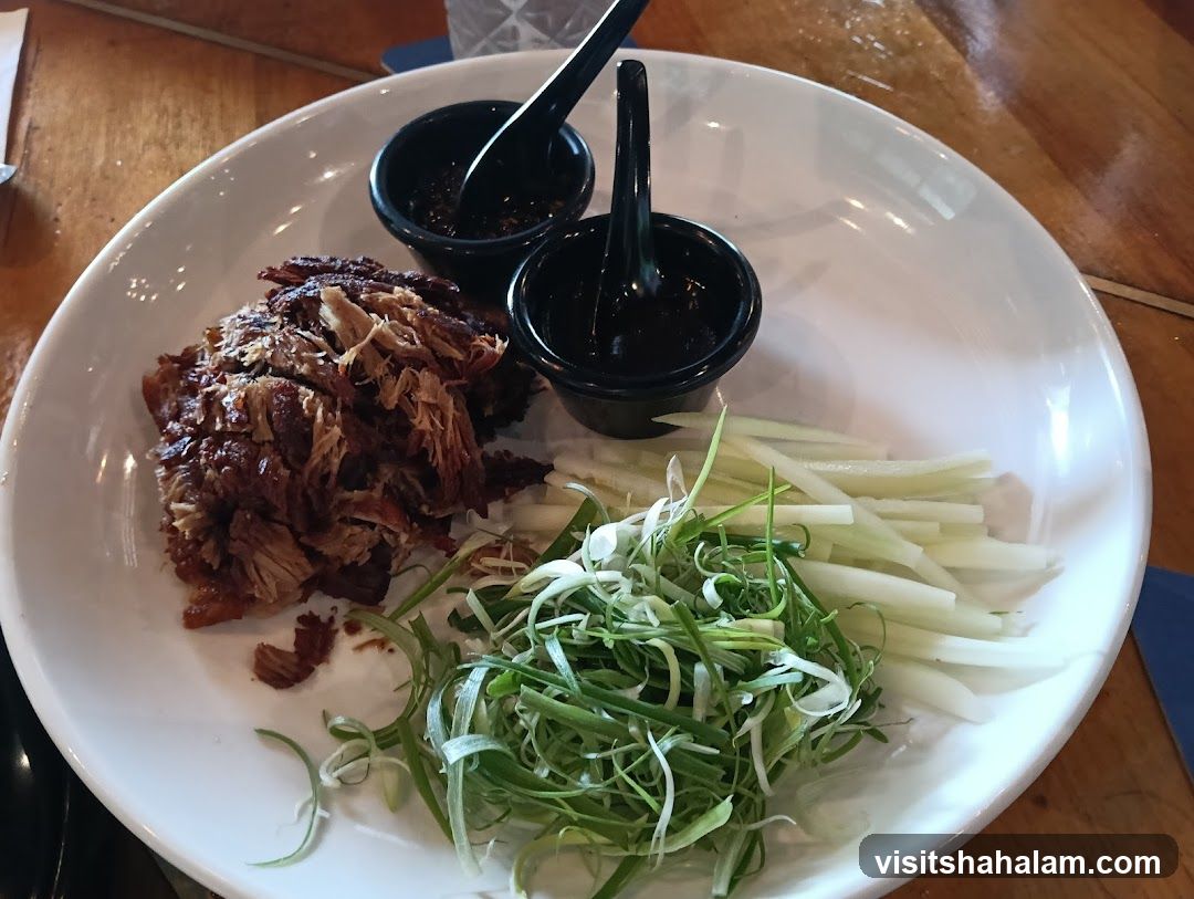 Shredded Duck with Accompaniments