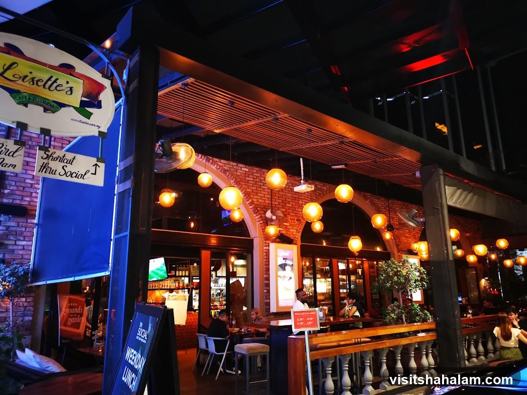 Lissette's Cafe & Restaurant Exterior