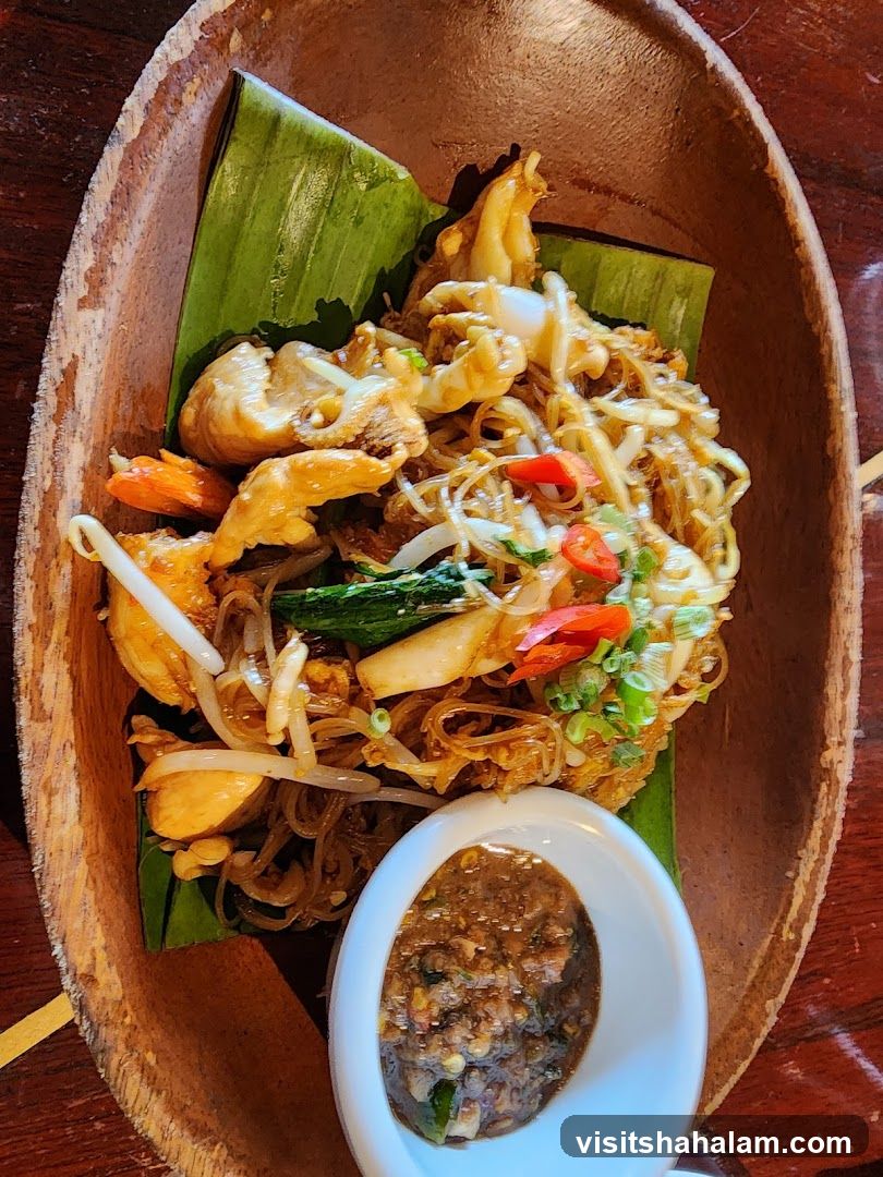 Pad Thai with Shrimp and Sauce