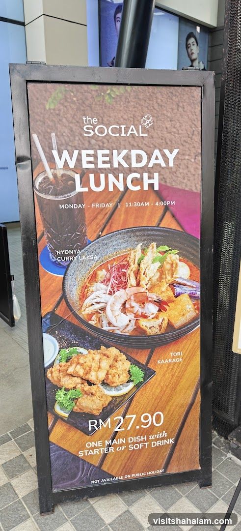 The Social Weekday Lunch Promotion