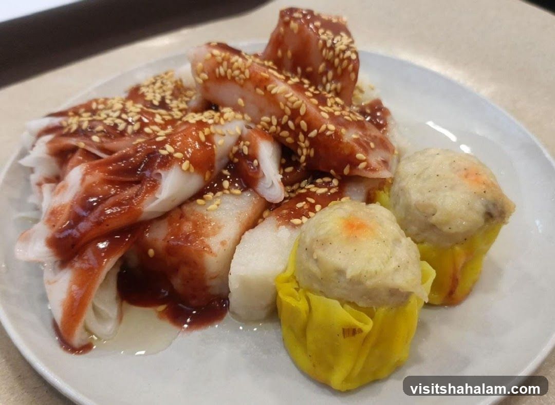 Steamed Rice Rolls and Siu Mai